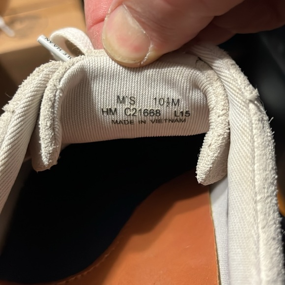 Cole Haan size 10.5 men’s sneakers. Tan - Picture 3 of 7